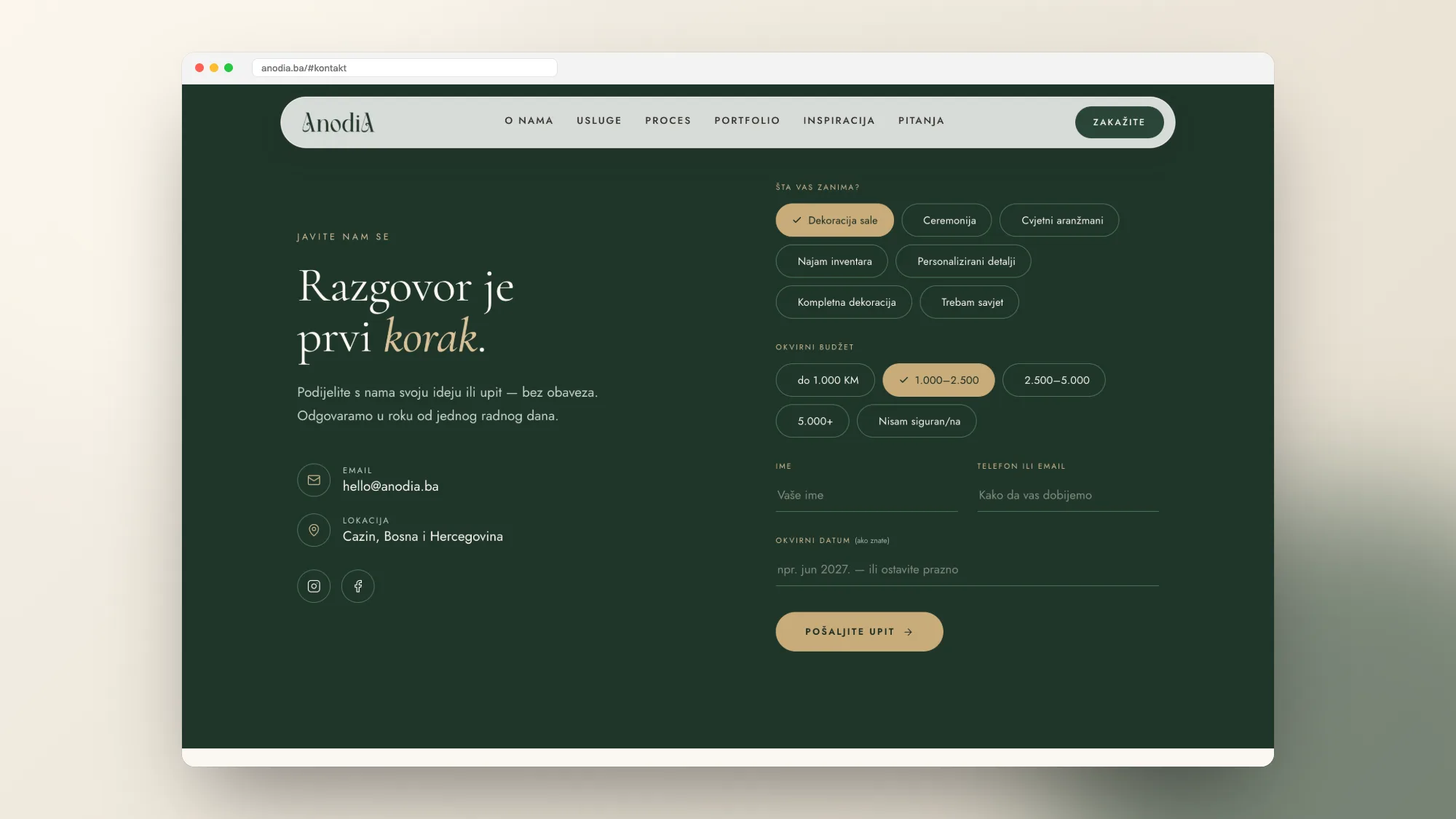 Anodia inquiry form on a deep green background, with the 'Dekoracija sale' service and a budget range selected